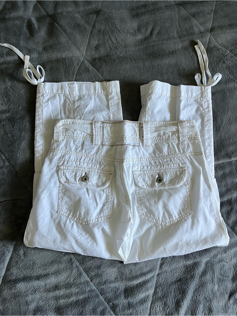 Vintage Younique White Cargo Capris - Picture 3 of 8
